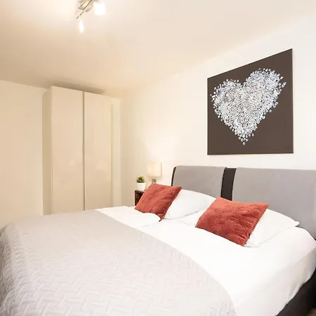 Kammerweg 89 Glueckswelle * שרבאוץ